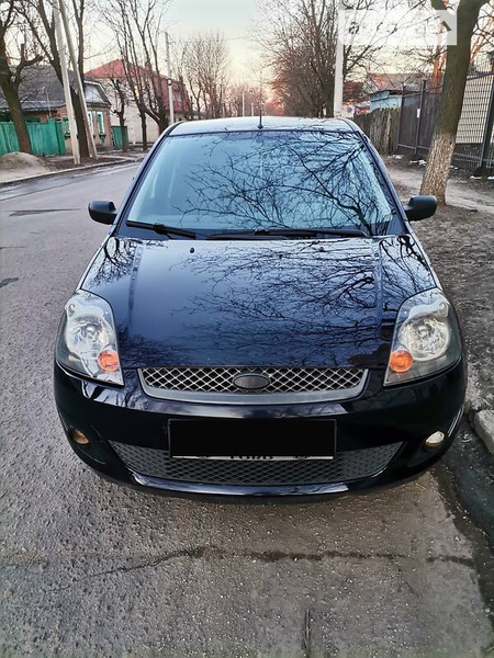 Ford Fiesta 2007  випуску Кропивницький з двигуном 0 л  хэтчбек  за 4265 долл. 