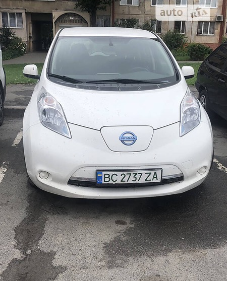 Nissan Leaf 2015  випуску Львів з двигуном 0 л електро седан автомат за 10000 долл. 