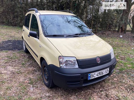 Fiat Panda 2009  випуску Львів з двигуном 0 л бензин хэтчбек механіка за 3100 долл. 