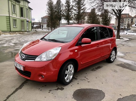 Nissan Note 2010  випуску Івано-Франківськ з двигуном 1.6 л бензин хэтчбек автомат за 7800 долл. 