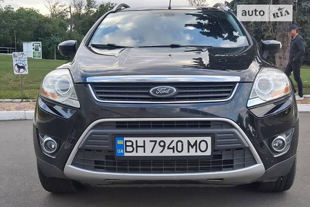 Ford Kuga 2010  випуску Львів з двигуном 2.5 л бензин позашляховик автомат за 11000 долл. 