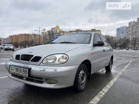 Daewoo Lanos 2007  випуску Київ з двигуном 1.5 л бензин седан механіка за 3400 долл. 