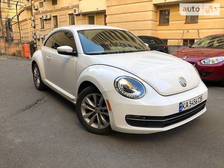 Volkswagen Beetle 2014  випуску Київ з двигуном 2 л дизель хэтчбек автомат за 12900 долл. 