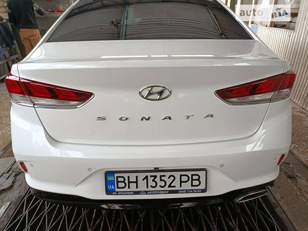 Hyundai Sonata 2017  випуску Одеса з двигуном 0 л газ седан автомат за 15966 долл. 