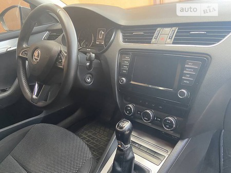 Skoda Octavia 2015  випуску Кропивницький з двигуном 1.6 л дизель універсал механіка за 11000 долл. 