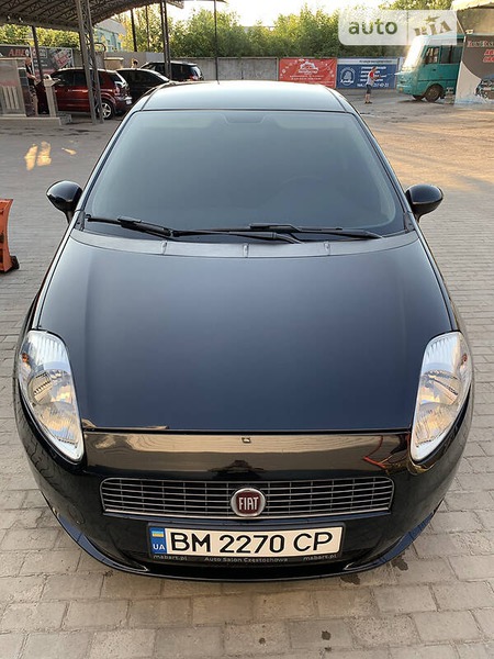 Fiat Punto 2008  випуску Суми з двигуном 1.4 л бензин хэтчбек  за 5000 долл. 