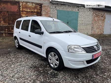 Dacia Logan MCV 2010  випуску Суми з двигуном 1.6 л бензин універсал механіка за 5900 долл. 