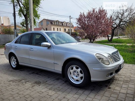 Mercedes-Benz E 200 2003  випуску Одеса з двигуном 1.8 л  седан автомат за 7499 долл. 