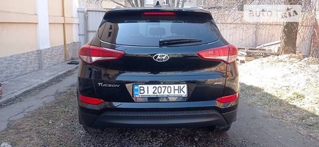 Hyundai Tucson 2018  випуску Полтава з двигуном 2 л бензин позашляховик автомат за 19000 долл. 