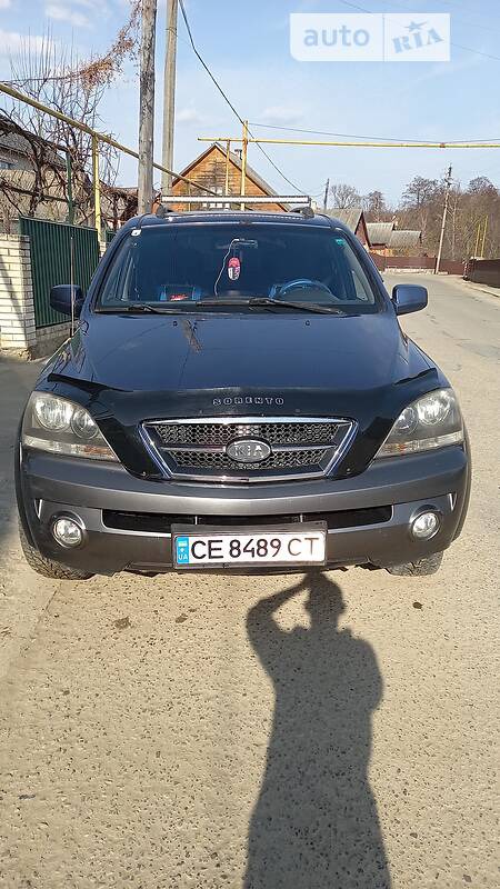 KIA Sorento 2005  випуску Чернівці з двигуном 2.5 л дизель позашляховик механіка за 7900 долл. 