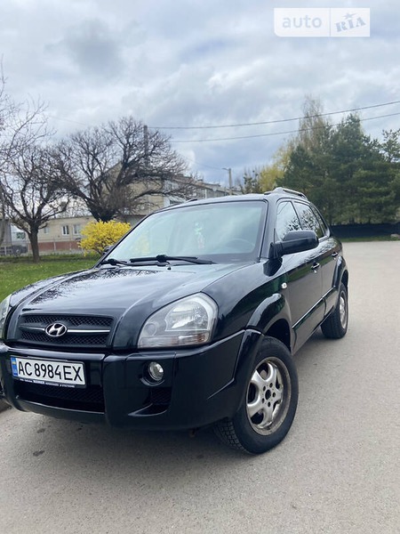 Hyundai Tucson 2007  випуску Луцьк з двигуном 2 л бензин позашляховик механіка за 6500 долл. 