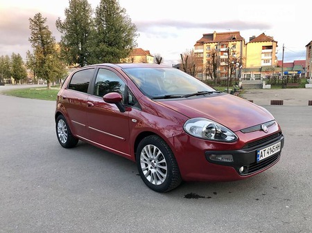 Fiat Punto 2010  випуску Івано-Франківськ з двигуном 1.2 л бензин хэтчбек механіка за 5600 долл. 