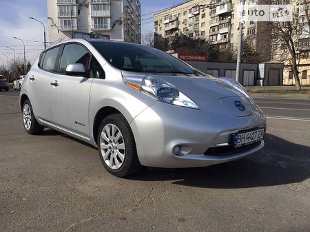 Nissan Leaf 2013  випуску Одеса з двигуном 0 л електро хэтчбек автомат за 9500 долл. 