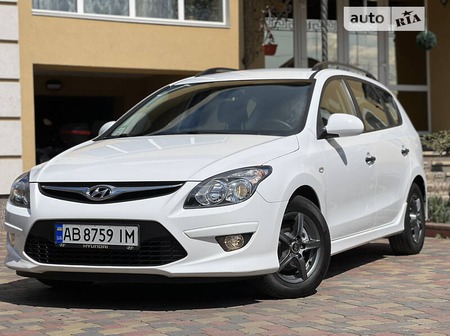 Hyundai i30 2012  випуску Вінниця з двигуном 1.4 л бензин універсал механіка за 6350 долл. 