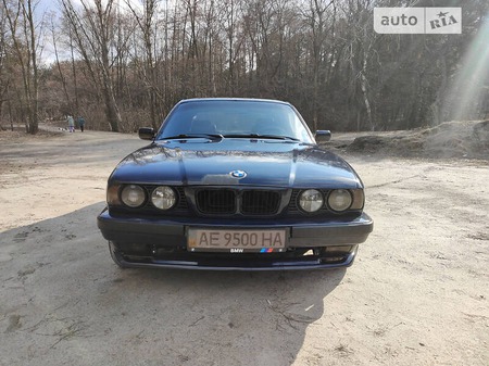 BMW 520 1995  випуску Дніпро з двигуном 0 л бензин седан механіка за 3700 долл. 