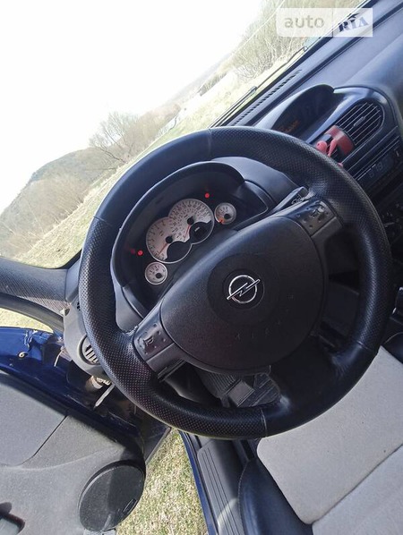 Opel Combo Life 2005  випуску Івано-Франківськ з двигуном 1.3 л дизель мінівен механіка за 3750 долл. 