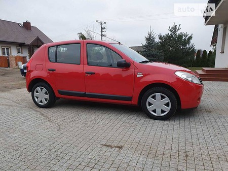 Dacia Sandero 2009  випуску Івано-Франківськ з двигуном 0 л бензин хэтчбек механіка за 4600 долл. 