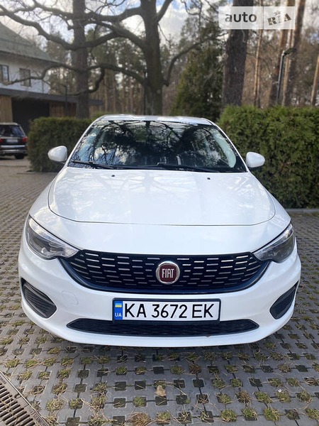 Fiat Tipo 2018  випуску Київ з двигуном 1.4 л бензин седан механіка за 7900 долл. 