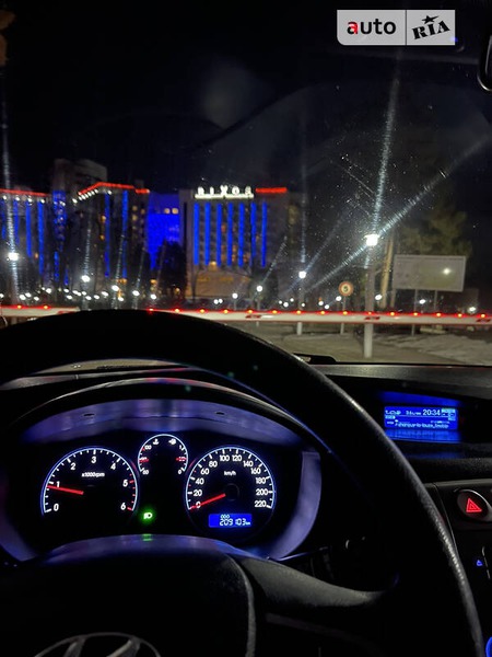Hyundai i20 2011  випуску Львів з двигуном 1.4 л дизель хэтчбек механіка за 6000 долл. 