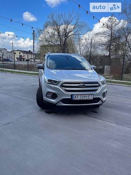 Ford Kuga 2019  випуску Івано-Франківськ з двигуном 1.5 л дизель позашляховик автомат за 23500 долл. 