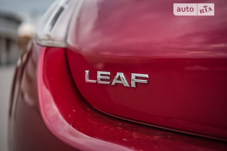 Nissan Leaf 2015  випуску Вінниця з двигуном 0 л електро хэтчбек автомат за 9500 долл. 