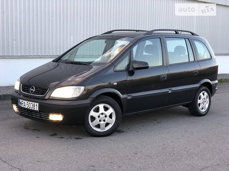 Opel Zafira Tourer 2001  випуску Ужгород з двигуном 2 л дизель мінівен механіка за 1900 долл. 