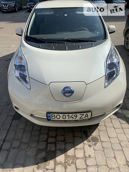 Nissan Leaf 2012  випуску Львів з двигуном 0 л електро хэтчбек автомат за 8500 долл. 