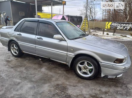 Mitsubishi Galant 1991  випуску Івано-Франківськ з двигуном 1.8 л бензин седан механіка за 2000 долл. 