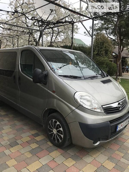 Opel Vivaro 2008  випуску Ужгород з двигуном 1.9 л дизель седан механіка за 7300 долл. 