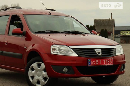 Dacia Logan 2011  випуску Київ з двигуном 1.6 л  універсал механіка за 5950 долл. 