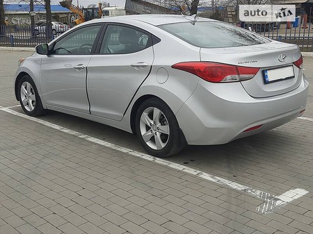 Hyundai Elantra 2012  випуску Вінниця з двигуном 1.8 л бензин седан автомат за 8800 долл. 