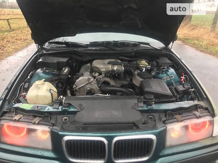BMW 318 1997  випуску Житомир з двигуном 0 л бензин седан механіка за 2800 долл. 