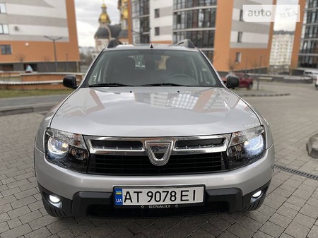 Dacia Duster 2013  випуску Івано-Франківськ з двигуном 1.6 л бензин позашляховик механіка за 8950 долл. 