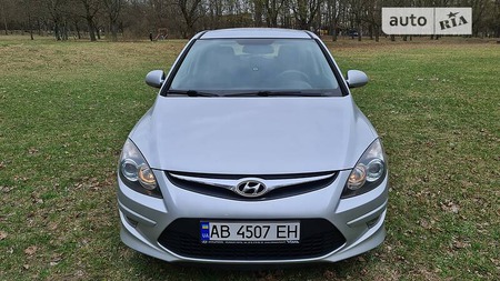 Hyundai i30 2011  випуску Вінниця з двигуном 0 л бензин хэтчбек механіка за 8500 долл. 