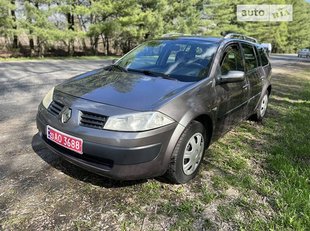 Renault Megane 2004  випуску Полтава з двигуном 1.6 л бензин універсал механіка за 3650 долл. 