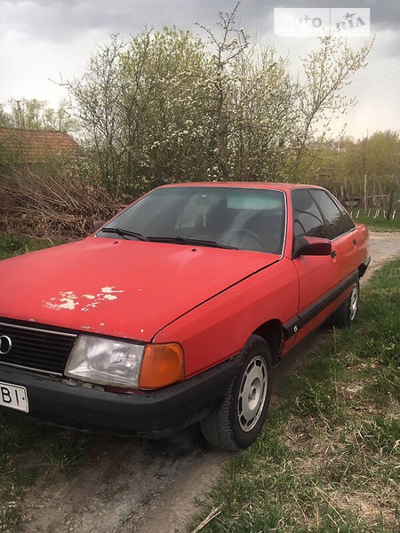 Audi 100 1990  випуску Чернівці з двигуном 2.4 л дизель седан механіка за 2000 долл. 