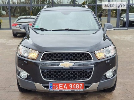 Chevrolet Captiva 2012  випуску Львів з двигуном 2.2 л дизель позашляховик механіка за 13200 долл. 