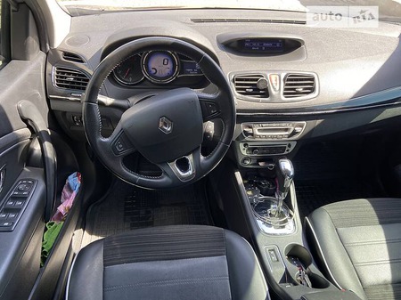 Renault Megane 2015  випуску Хмельницький з двигуном 0 л дизель хэтчбек автомат за 10500 долл. 