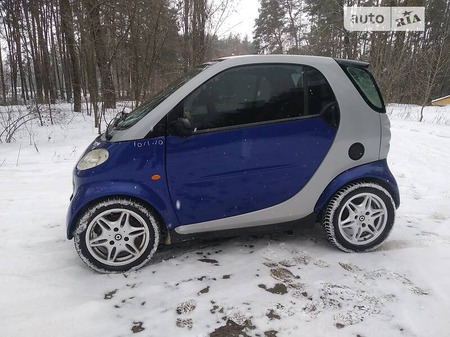 Smart ForTwo 1999  випуску Харків з двигуном 0.6 л бензин хэтчбек  за 2400 долл. 