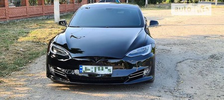 Tesla S 2013  випуску Одеса з двигуном 0 л електро седан  за 28500 долл. 