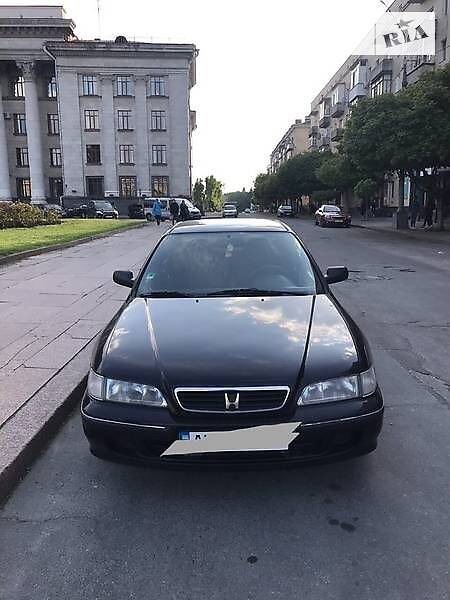 Honda Accord 1998  випуску Житомир з двигуном 1.8 л  седан механіка за 3900 долл. 