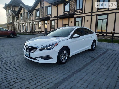 Hyundai Sonata 2014  випуску Луцьк з двигуном 2.4 л  седан автомат за 11800 долл. 