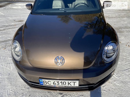 Volkswagen Beetle 2012  випуску Львів з двигуном 2.5 л бензин хэтчбек автомат за 10999 долл. 