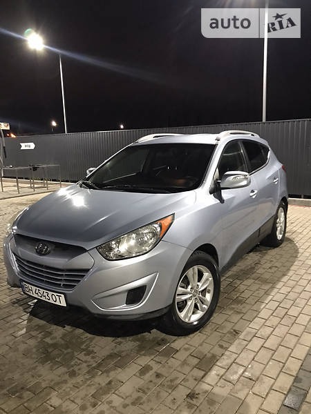 Hyundai Tucson 2012  випуску Одеса з двигуном 2.4 л бензин позашляховик автомат за 11500 долл. 