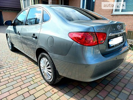 Hyundai Elantra 2011  випуску Черкаси з двигуном 1.6 л бензин седан механіка за 5999 долл. 