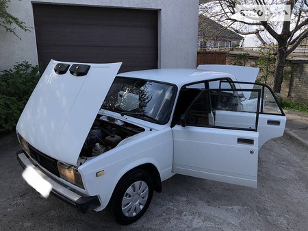 Lada 2105 1994  випуску Одеса з двигуном 1.5 л бензин седан механіка за 1080 долл. 