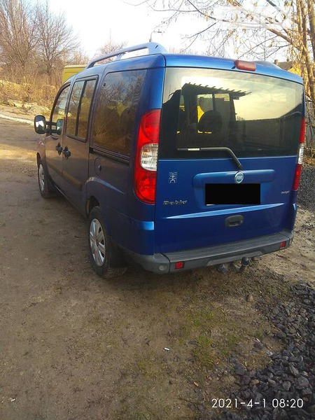 Fiat Doblo 2007  випуску Хмельницький з двигуном 1.3 л дизель мінівен механіка за 6099 долл. 