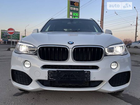 BMW X5 2015  випуску Тернопіль з двигуном 3 л дизель позашляховик автомат за 39900 долл. 