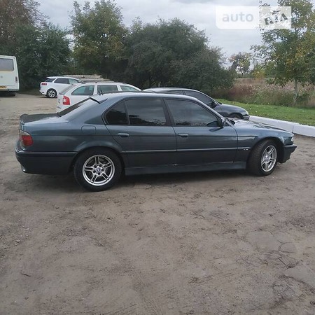 BMW 730 1998  випуску Рівне з двигуном 0 л дизель седан автомат за 4500 долл. 