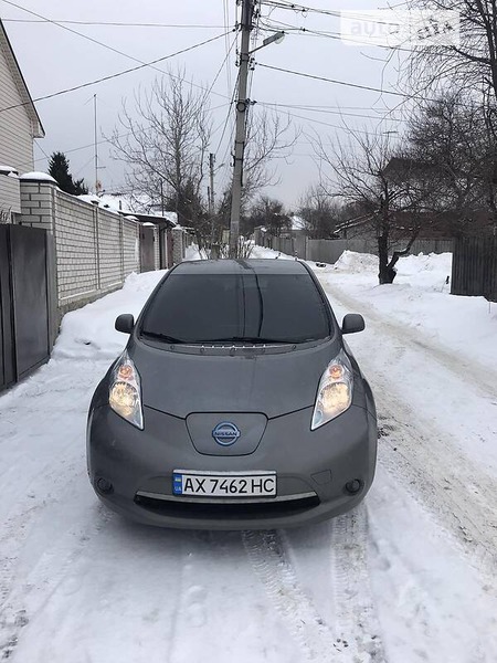 Nissan Leaf 2015  випуску Харків з двигуном 0 л електро хэтчбек автомат за 12300 долл. 